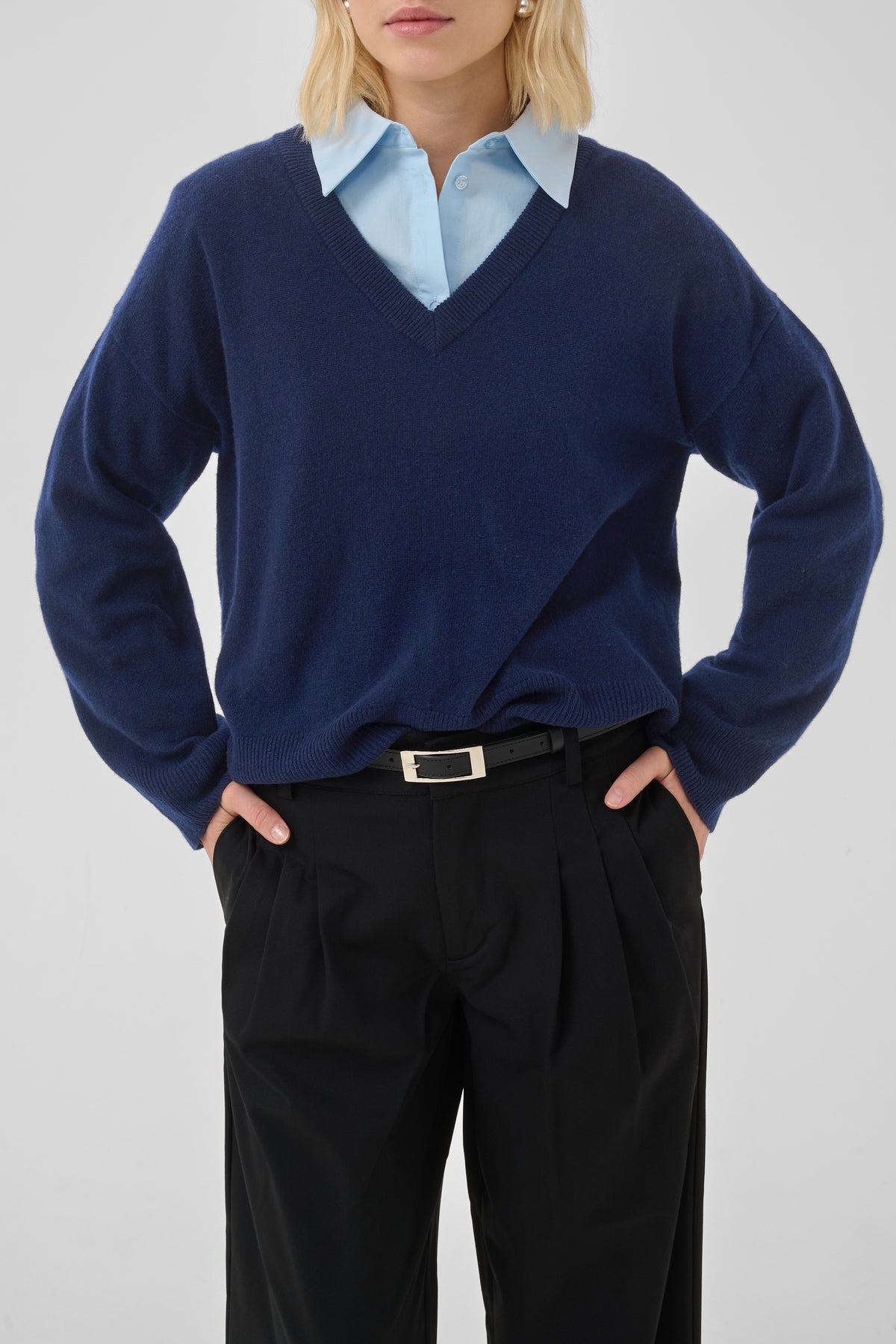 Jola V-Neck Knit Pullover