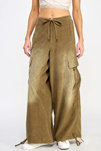 Load image into Gallery viewer, Balloon Cargo Pant (8027792441552)
