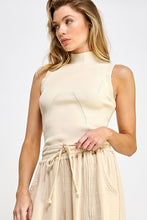 Load image into Gallery viewer, Ribbed Mockneck Sleevless Top (8027792474320)
