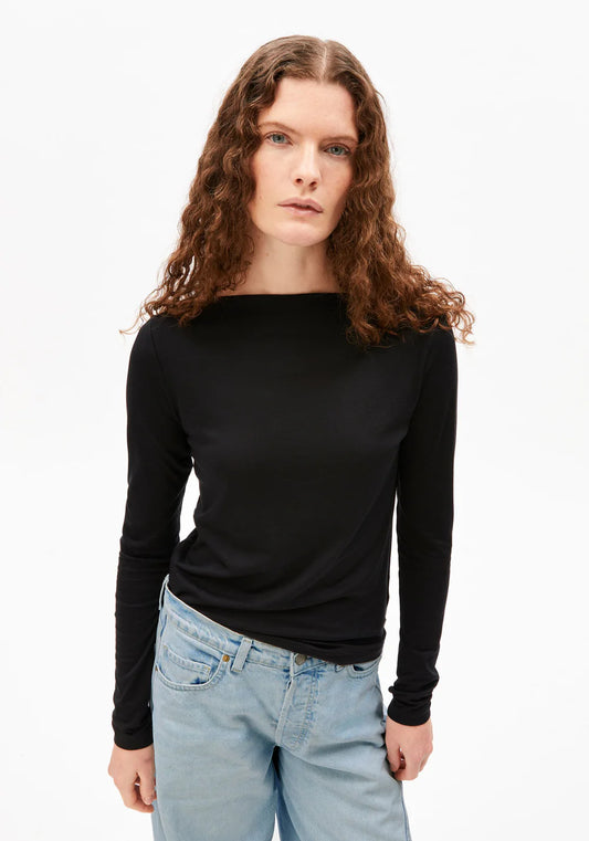 Boat Neck Longsleeve