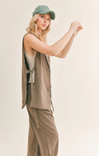 Load image into Gallery viewer, Winona Side Open Vest (7928659411152)
