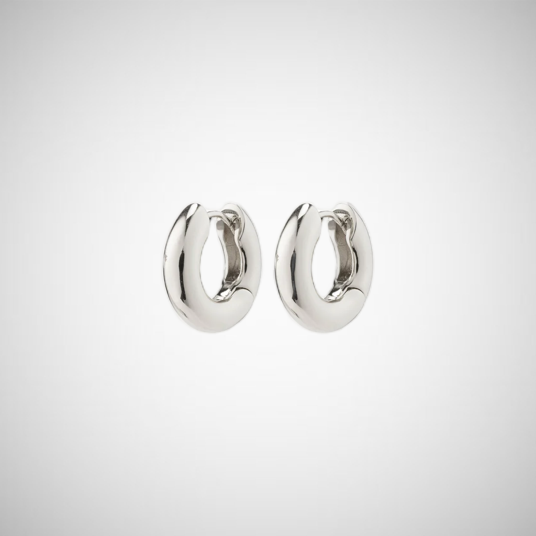 Aica Recycled Chunky Huggie Hoop Earrings Silver-Plated (8302556315856)