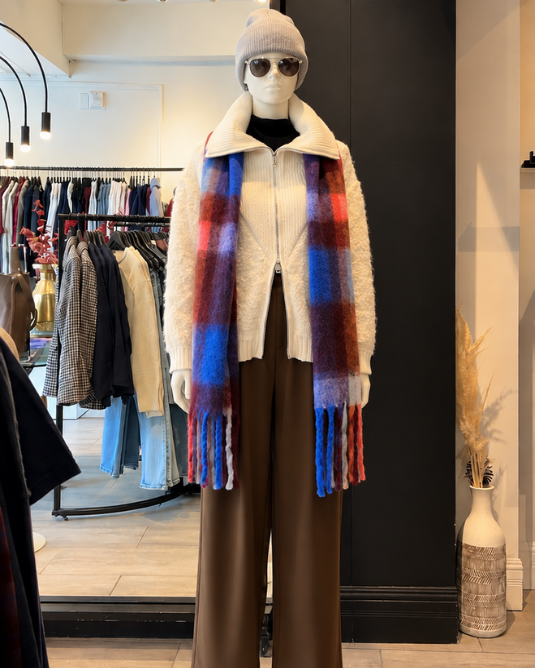 Lucy's Window Display - Look 3
