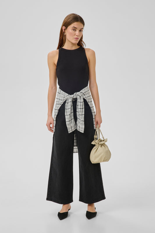 Alma à entrejambe basse et large