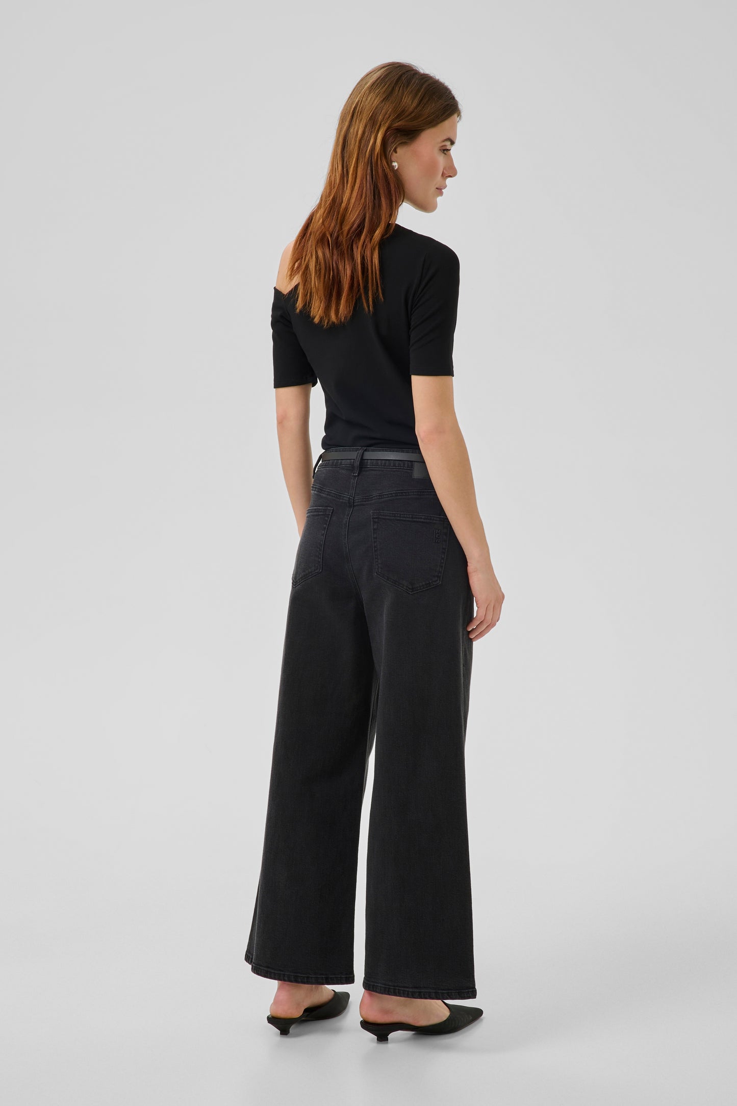 Nupti Off Shoulder Tee