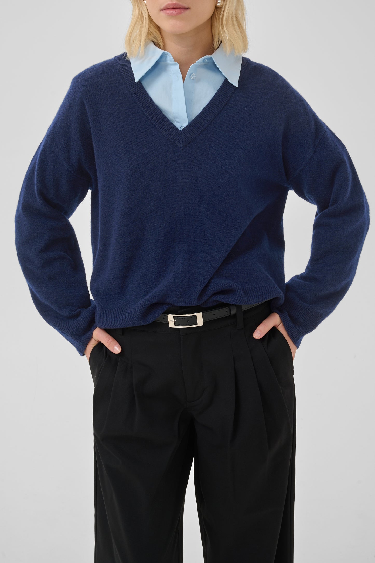Jola V-Neck Knit Pullover
