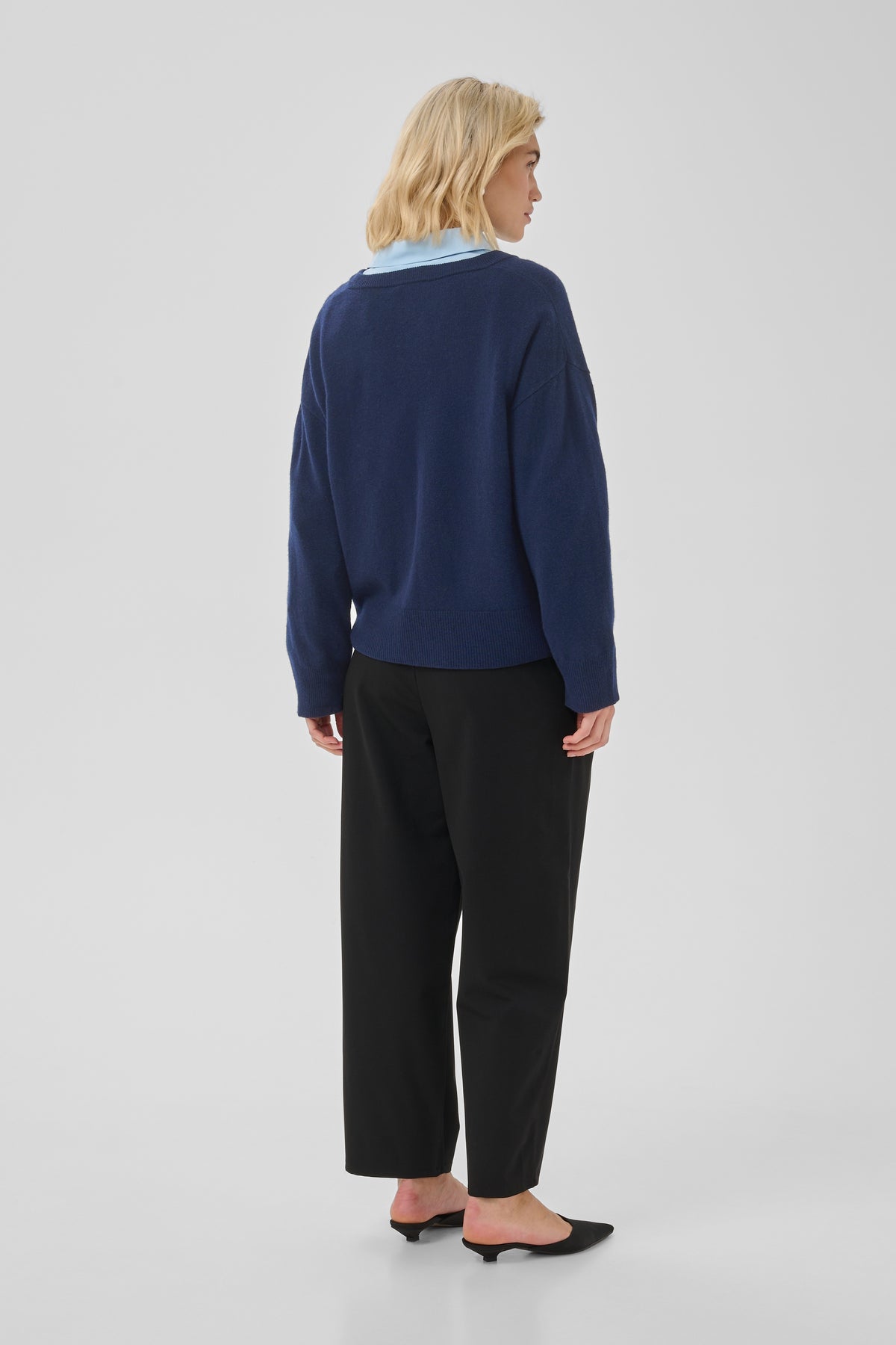 Jola V-Neck Knit Pullover