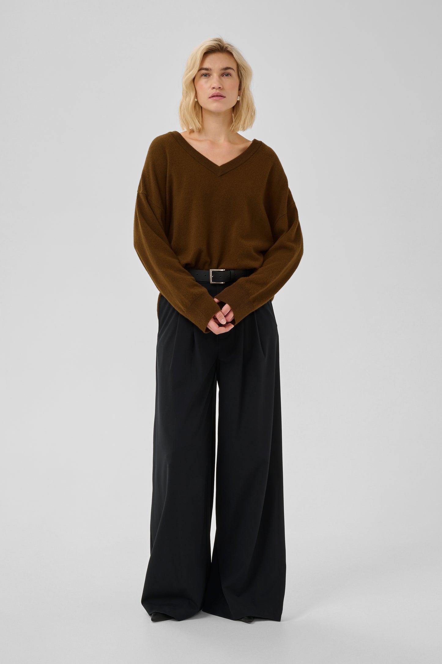 Jola V-Neck Knit Pullover
