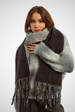 Charger l&#39;image dans la galerie, Reversible Scarf (8227538469072)
