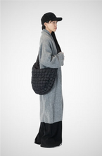 Load image into Gallery viewer, Large Quilt Bag (8229294538960)

