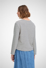 Load image into Gallery viewer, Martina T-Shirt (8254989074640)
