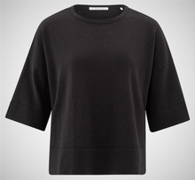 Charger l&#39;image dans la galerie, Oversize Fine Knitted Short Sleeve T-Shirt (8255629328592)
