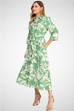 Charger l&#39;image dans la galerie, Floral Printed Shirt Dress (8259956703440)
