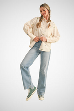 Charger l&#39;image dans la galerie, Floral Embroidery Button Down Top (8232184840400)
