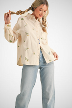 Charger l&#39;image dans la galerie, Floral Embroidery Button Down Top (8232184840400)
