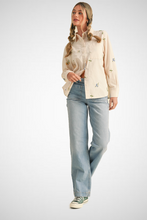 Charger l&#39;image dans la galerie, Floral Embroidery Button Down Top (8232184840400)

