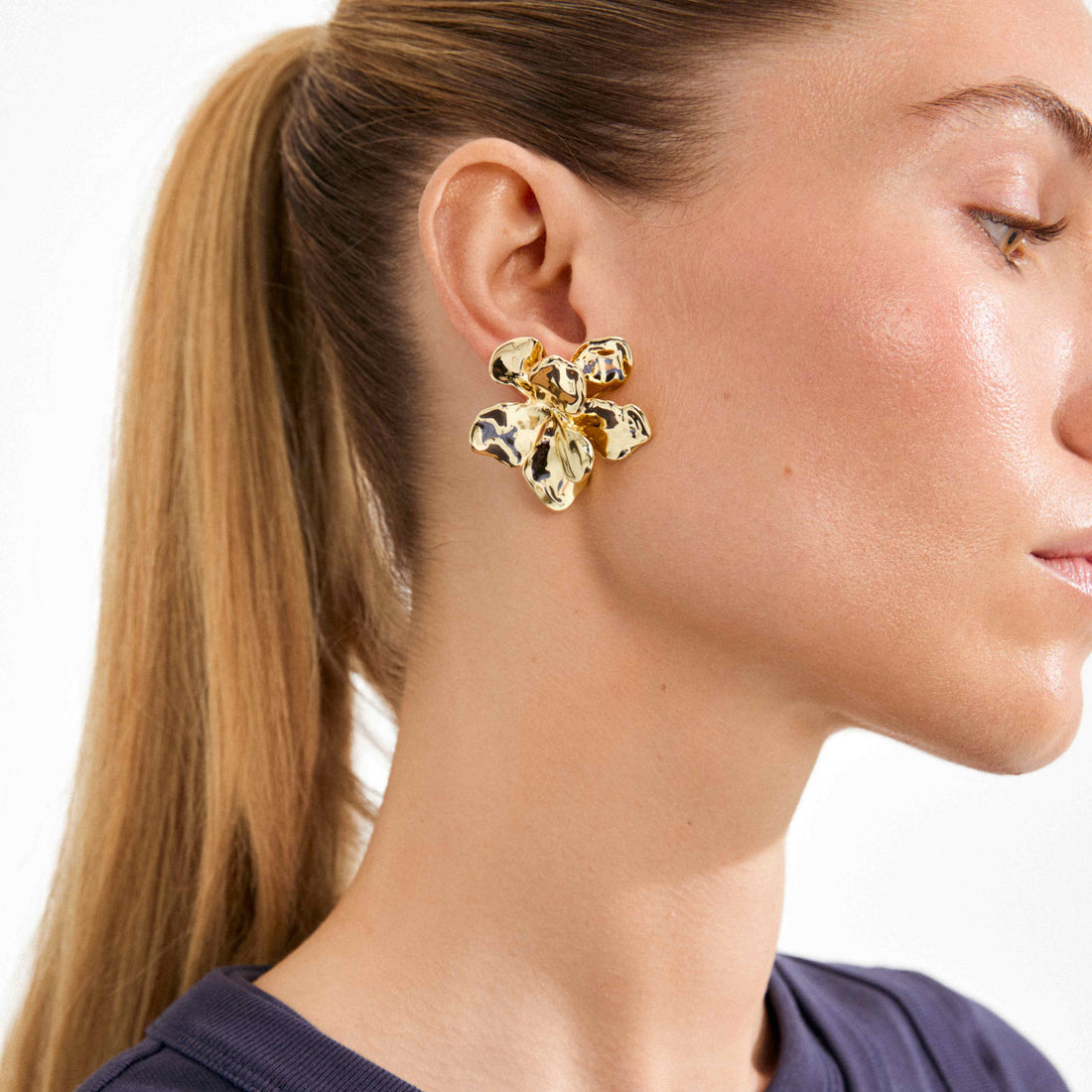 HALEN recycled flower earrings
