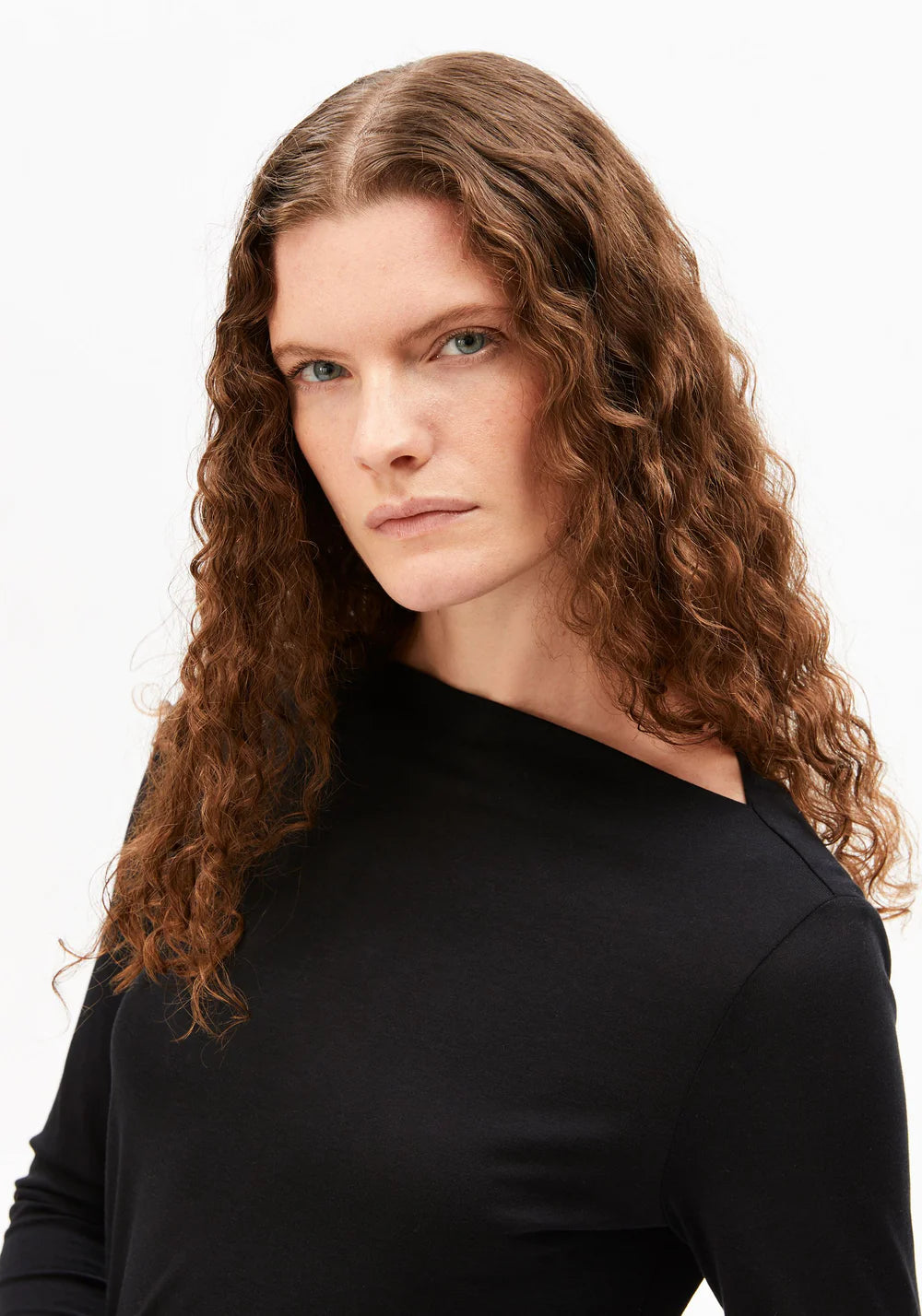 Boat Neck Longsleeve