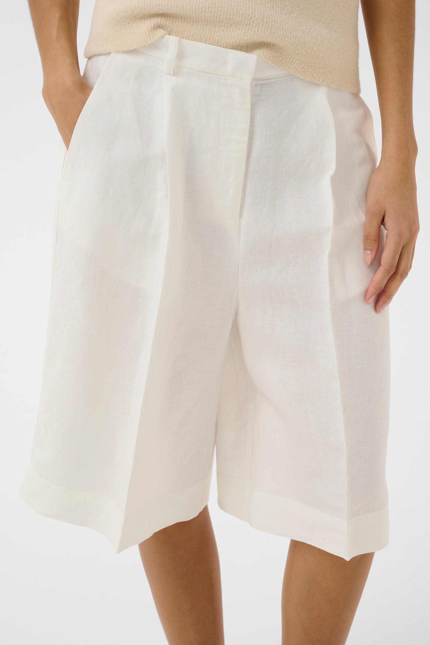 Ragna Malika Shorts