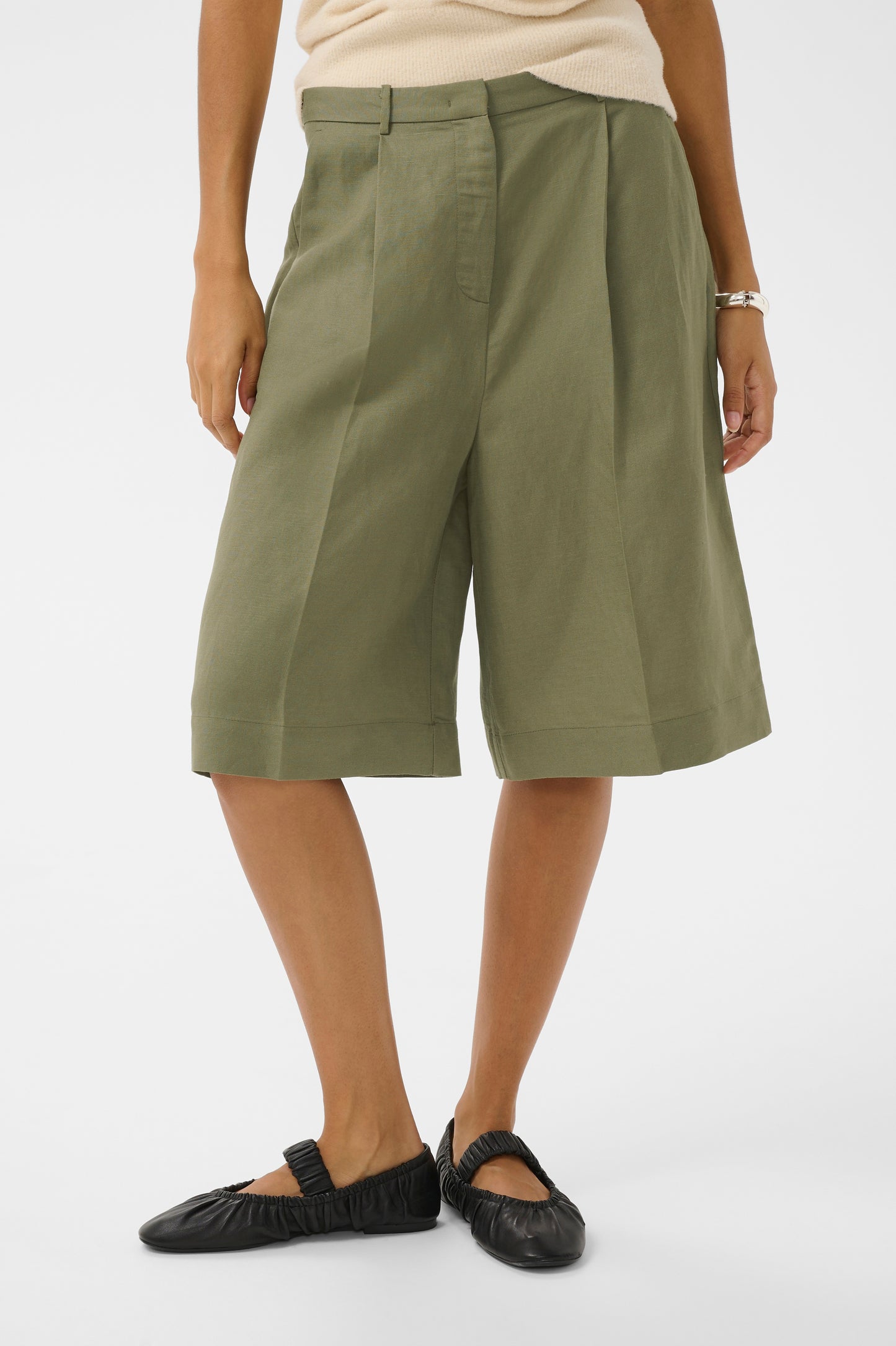 Ragna Malika Shorts