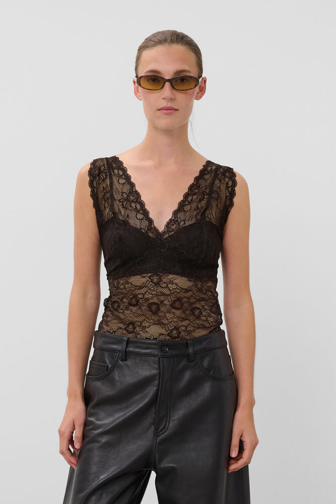 Dolly Singlet