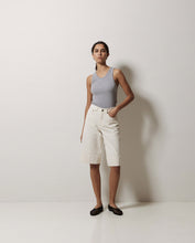 Load image into Gallery viewer, Bermudas (8253749592272)

