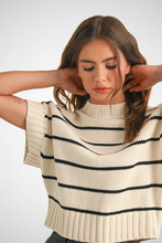 Charger l&#39;image dans la galerie, Striped Pattern Dolman Short Sleeve Sweater Top (8229683069136)
