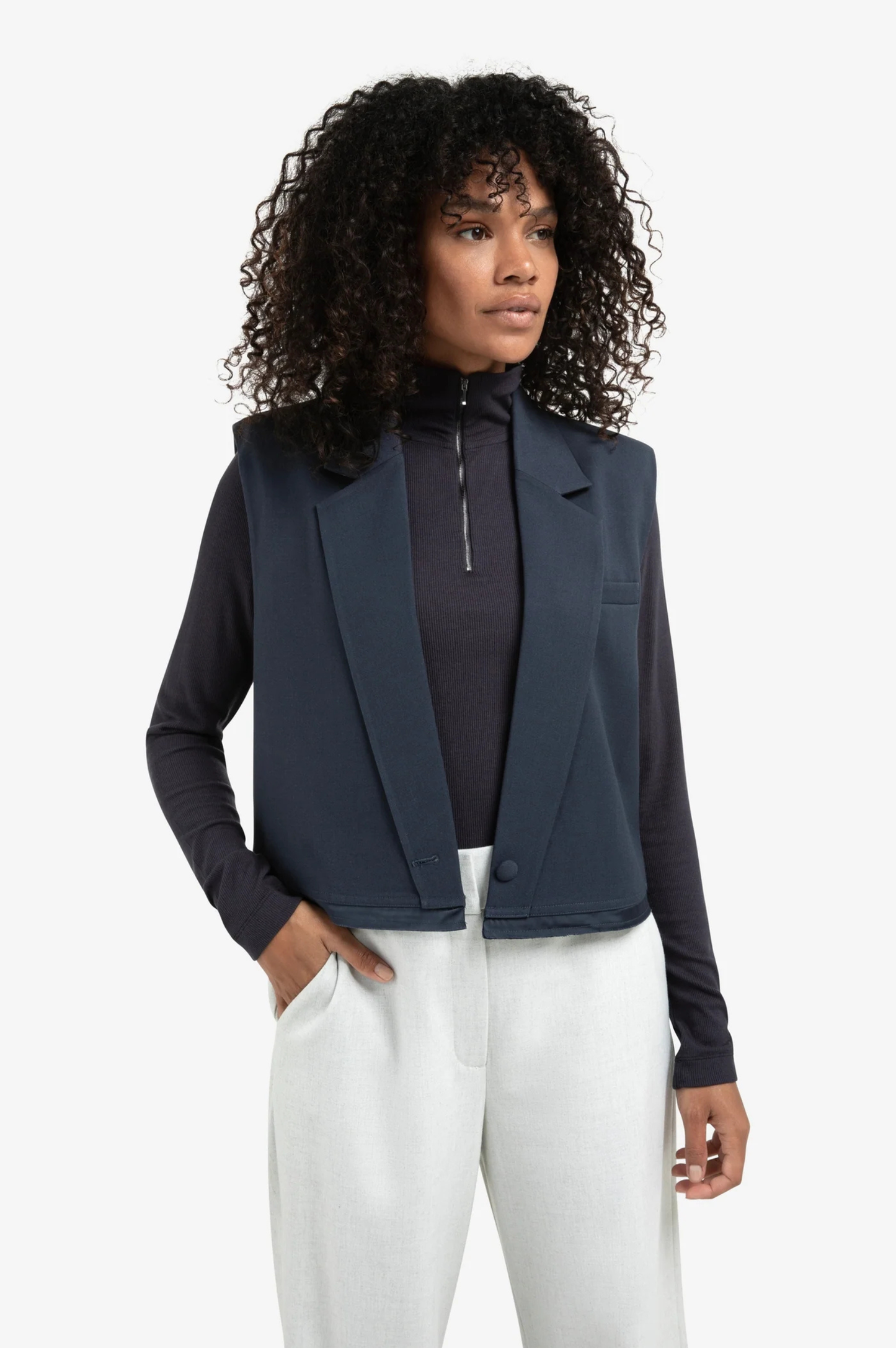 Blazer court tissé sans manches avec effet double épaisseur