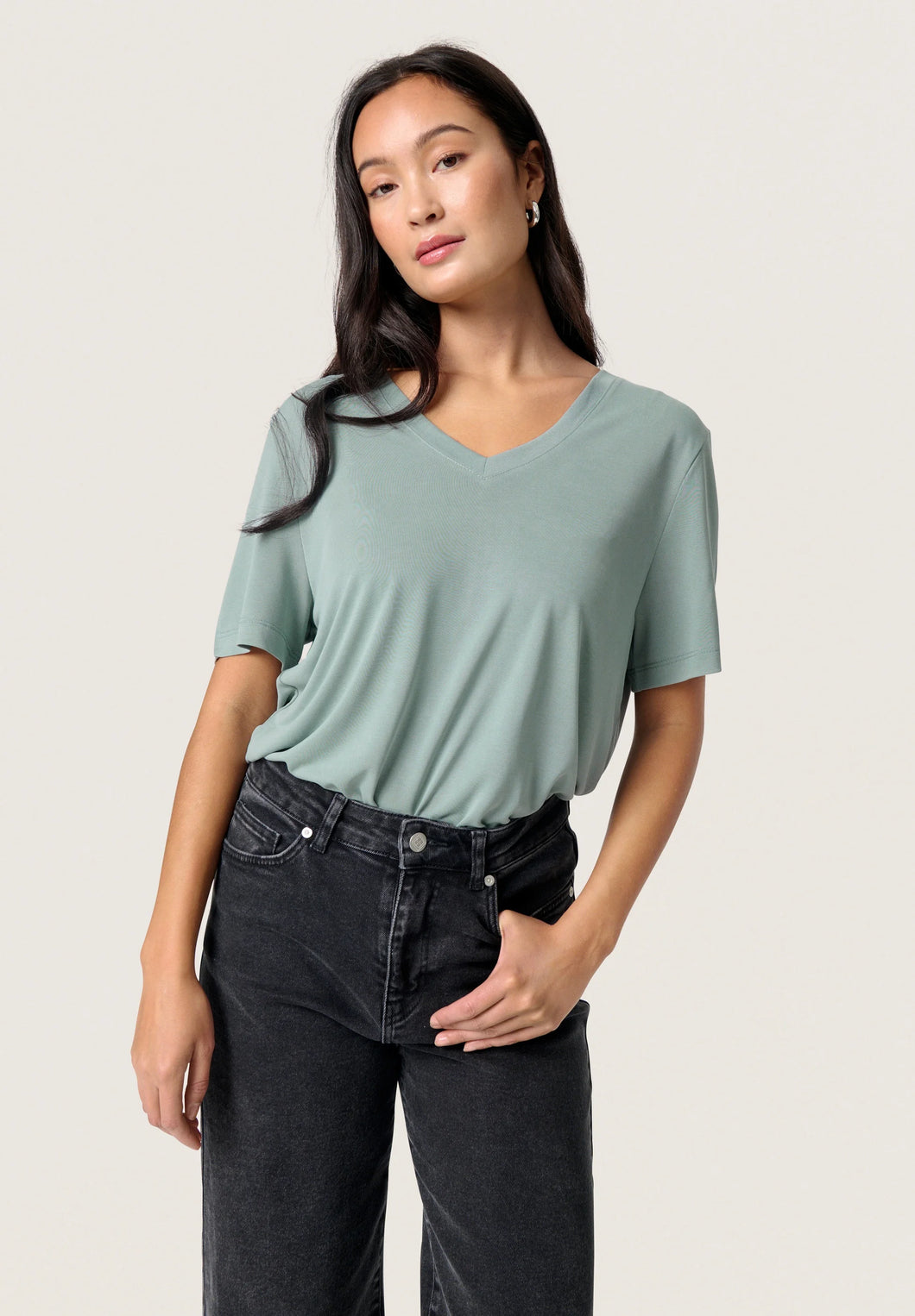 Columbine V-Neck Ss (8254984650960)