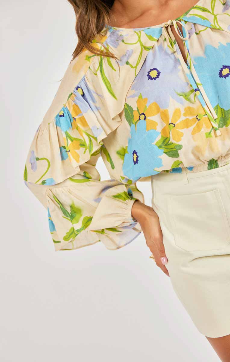Blouse à volants coupe fraîche