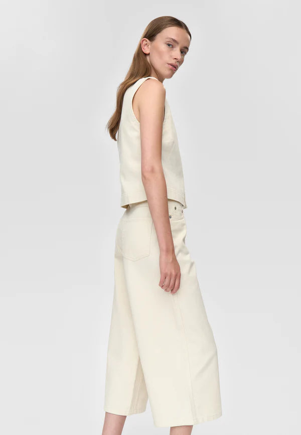 Alessia Vest