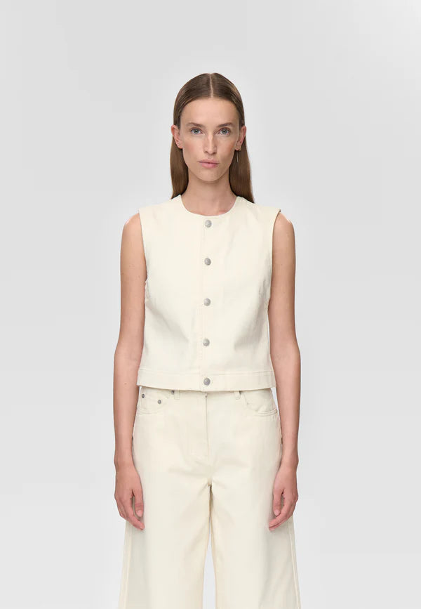 Alessia Vest