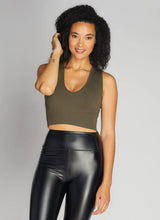 Charger l&#39;image dans la galerie, C&#39;est Moi - Bamboo Deep V Rib Top (9Colors) (6768632299728)
