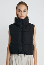 Load image into Gallery viewer, Kansas Reversible Puffer vest (7928657215696)
