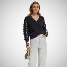 Charger l&#39;image dans la galerie, Laced Up Sleeve Pullover (8002670788816)
