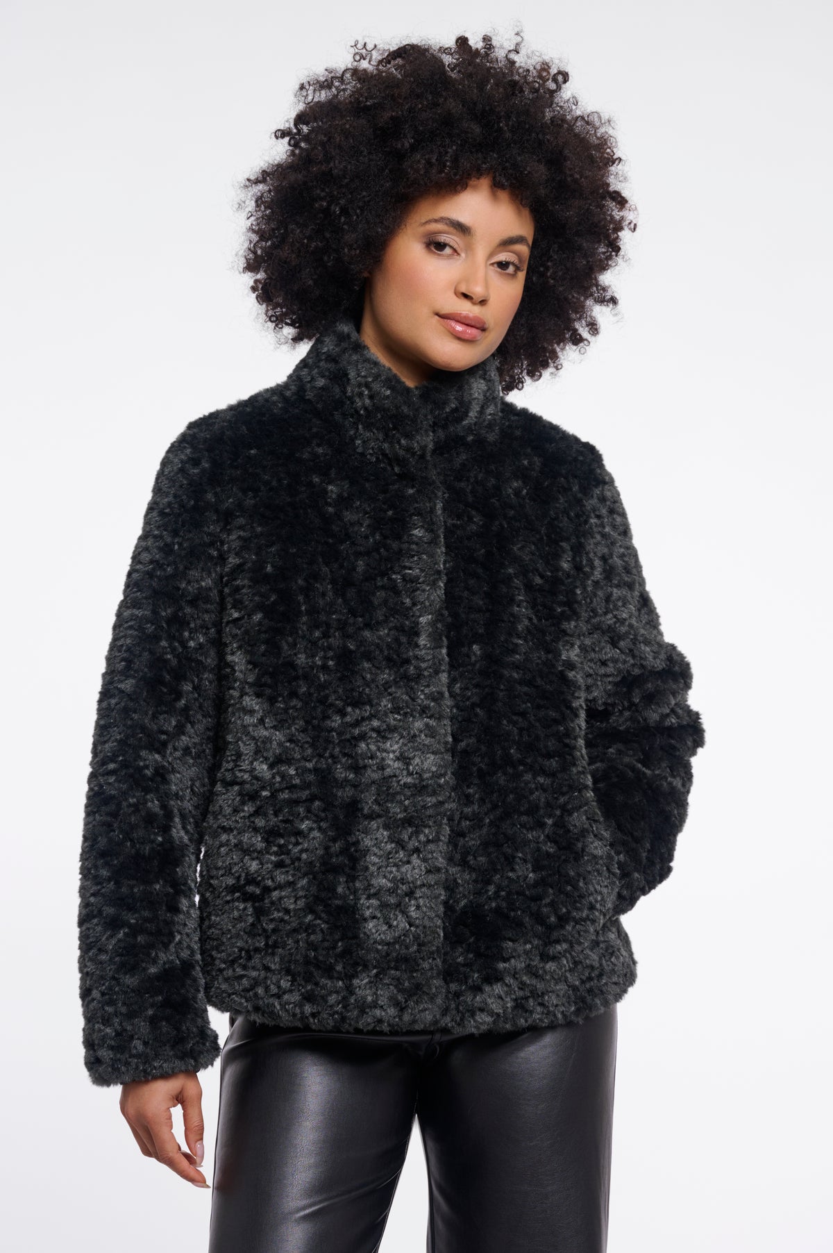 Veste Kion en fausse fourrure avec col montant