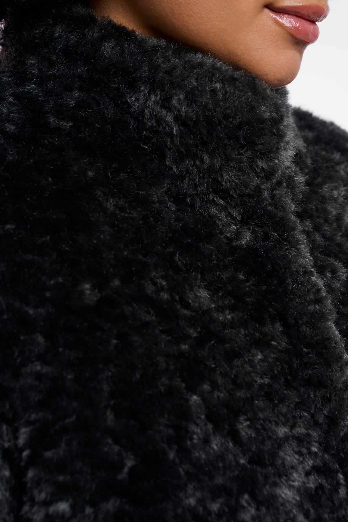 Veste Kion en fausse fourrure avec col montant