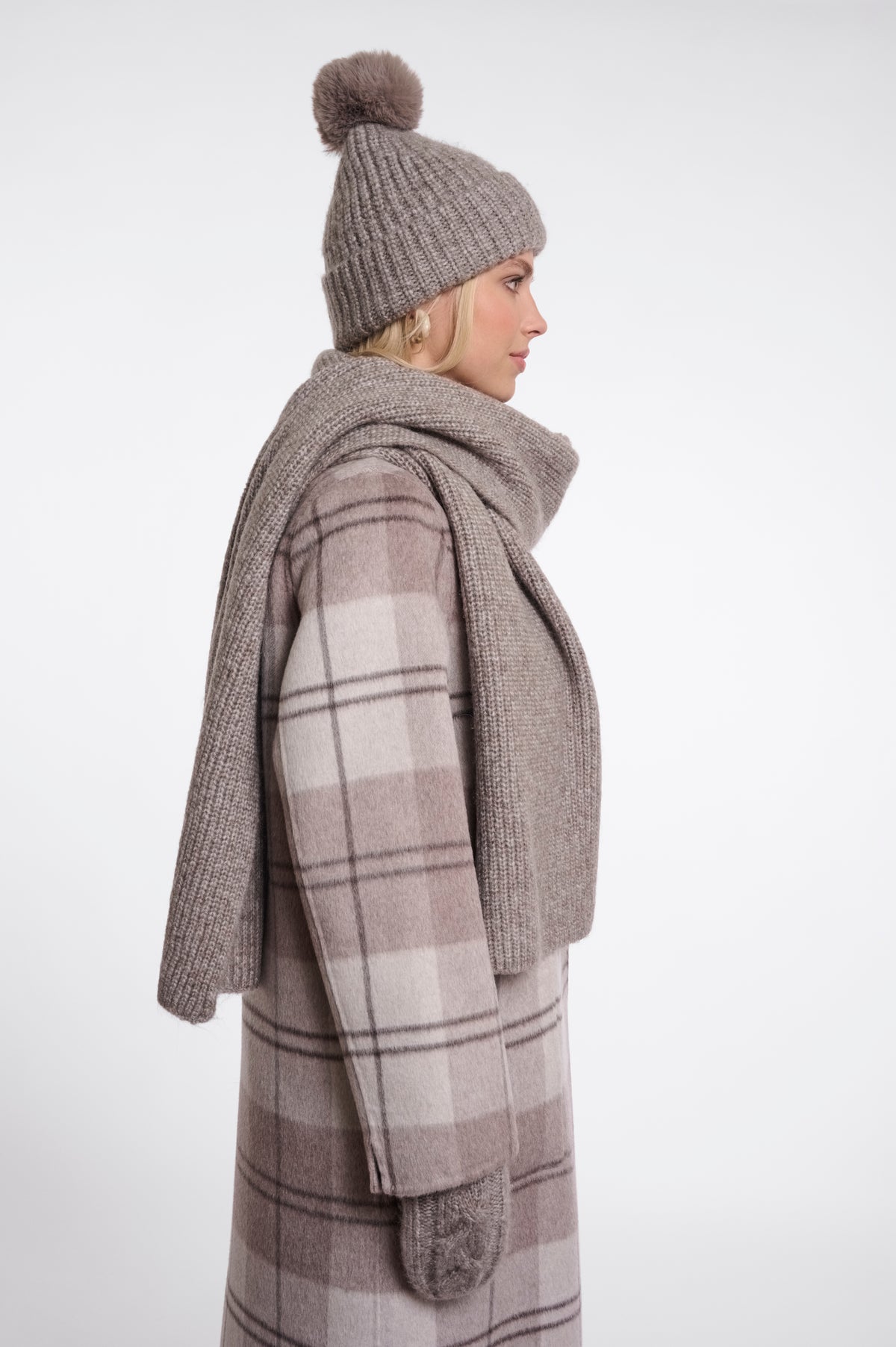 Nuria Scarf