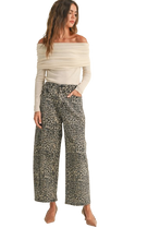Load image into Gallery viewer, Off Shoulder Sweater Top (8160640008400)
