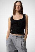 Charger l&#39;image dans la galerie, Woven Asymmetrical Hem Vest (8261478416592)
