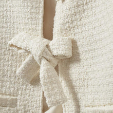 Charger l&#39;image dans la galerie, Chic Textured Bow Jacket (8257185939664)
