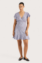 Charger l&#39;image dans la galerie, Amaryllis Floral Dress (8245132886224)
