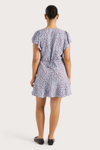 Charger l&#39;image dans la galerie, Amaryllis Floral Dress (8245132886224)

