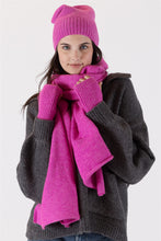 Load image into Gallery viewer, Long Knit Scarf (7934108139728)
