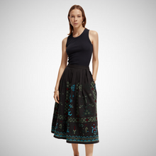 Charger l&#39;image dans la galerie, Geo Embroidered Skirt (7924872577232)
