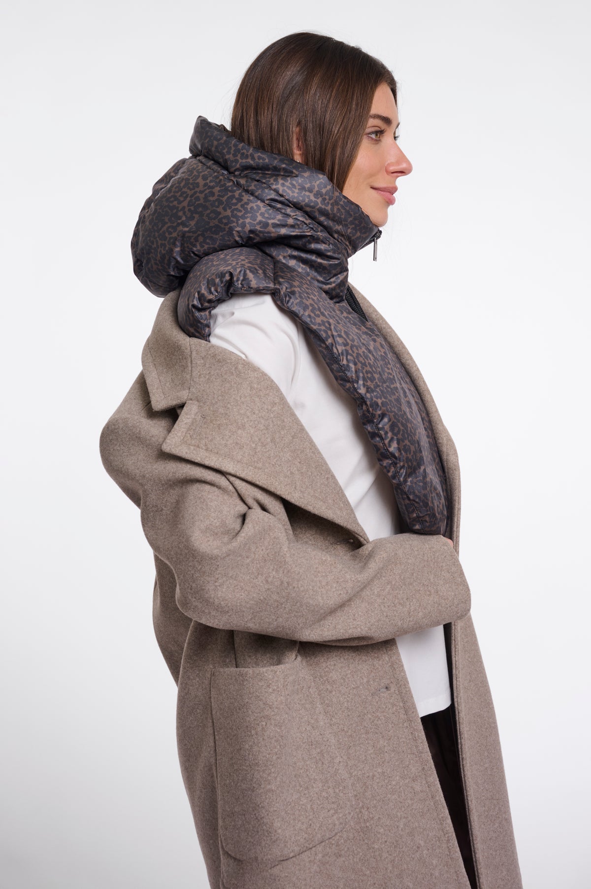 Tabita Padded Bib