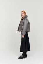 Load image into Gallery viewer, Vera Shearling Coat (7941129273552)
