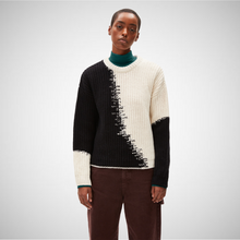 Load image into Gallery viewer, Miyaar Sweater (7958519087312)

