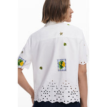 Load image into Gallery viewer, Blouse (8254680957136)
