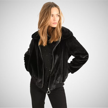 Load image into Gallery viewer, ZIPPED FAUX FUR JACKET (7941144969424)
